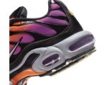Nike_Air_Max_Plus_Black_Photon_Dust_-_Total_Orange_DM0032-014_3